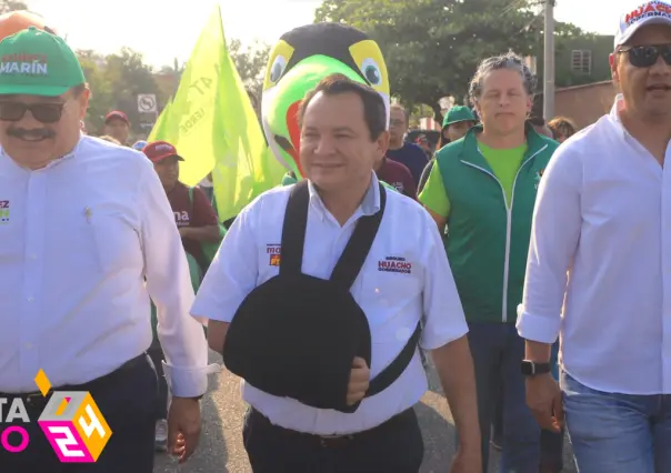 Huacho y Moy Muñoz realizan caminata por la colonia Felipe Carillo Puerto