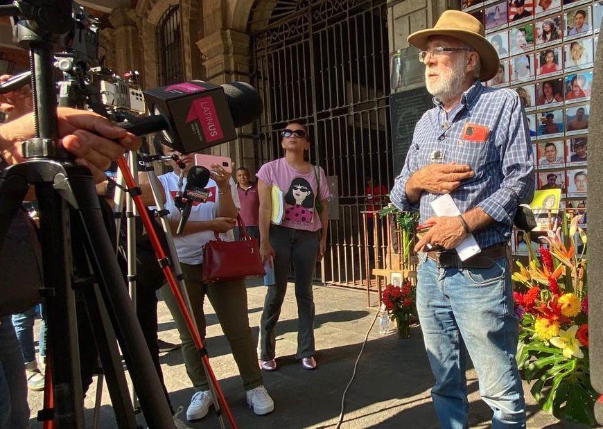 Javier Sicilia llama a no votar por ningún partido político