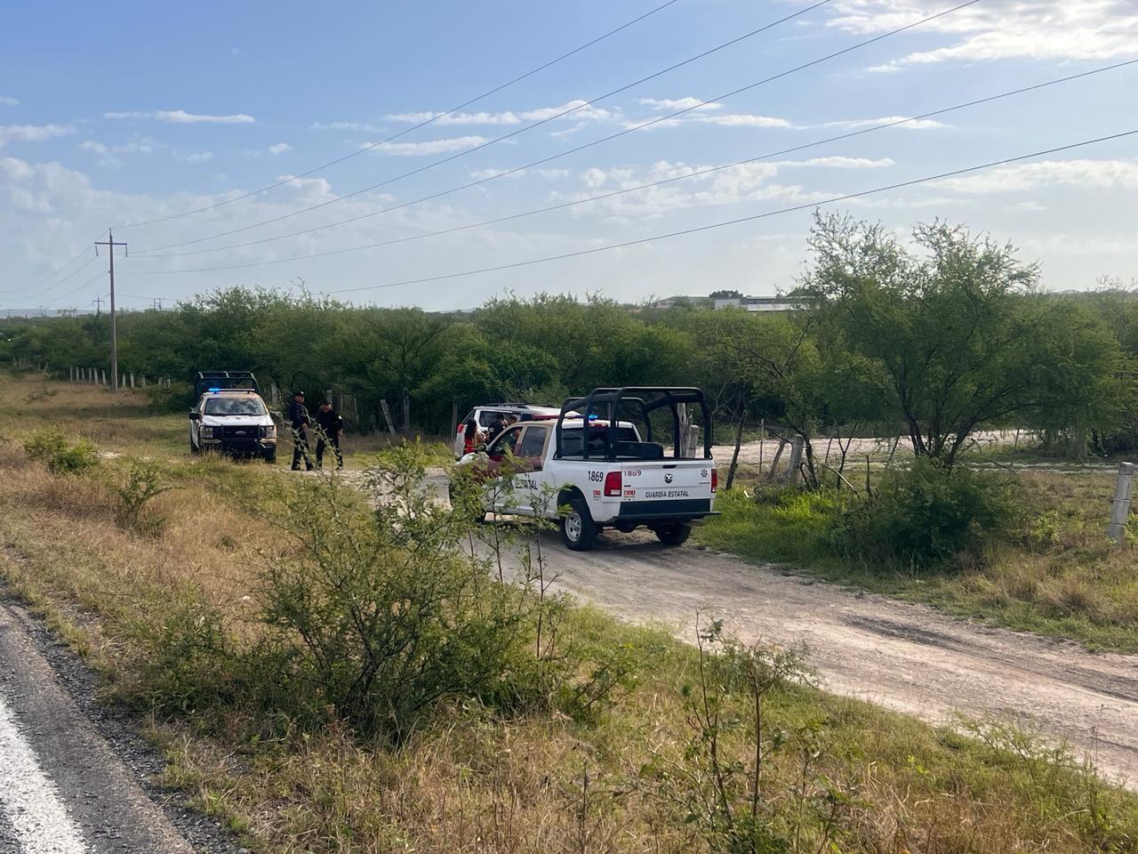 Mujer lesionada en volcadura en carretera costera del Golfo. Foto: SSPT