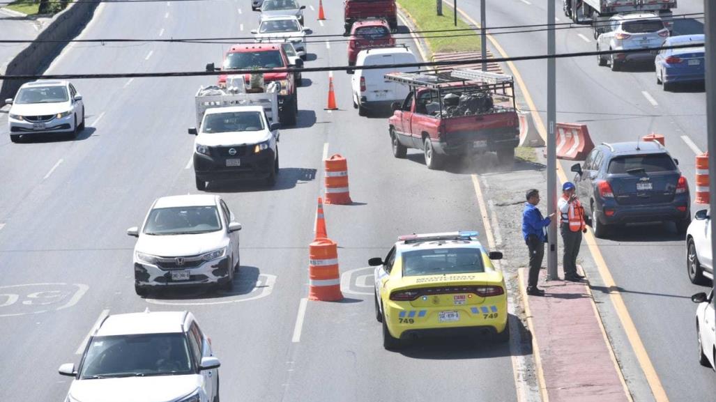 Implementan carril de contraflujo en Carretera Nacional para aligerar tráfico