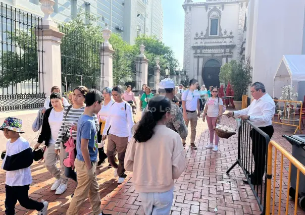 Visitan católicos siete templos en jueves santo