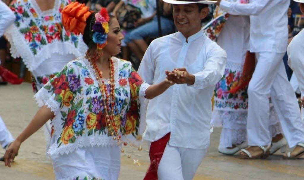 Guayabera yucateca: Conoce el origen de esta tradicional prenda