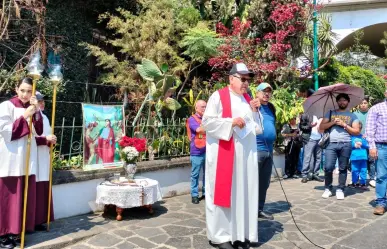 Encabeza procesión el Arzobispo de Xalapa, Jorge Carlos Patrón Wong