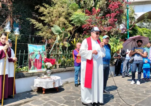 Encabeza procesión el Arzobispo de Xalapa, Jorge Carlos Patrón Wong