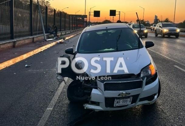 Hombre acaba herido tras choque en avenida Constitución