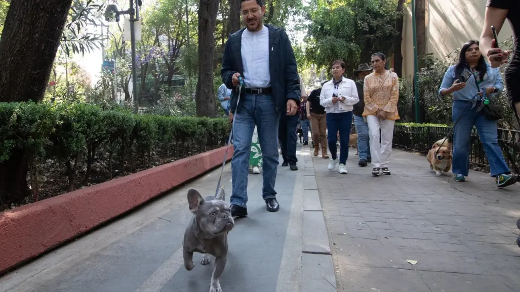 En Caminata Perruna: Martí Batres destaca reformas a la Ley de Protección Animal