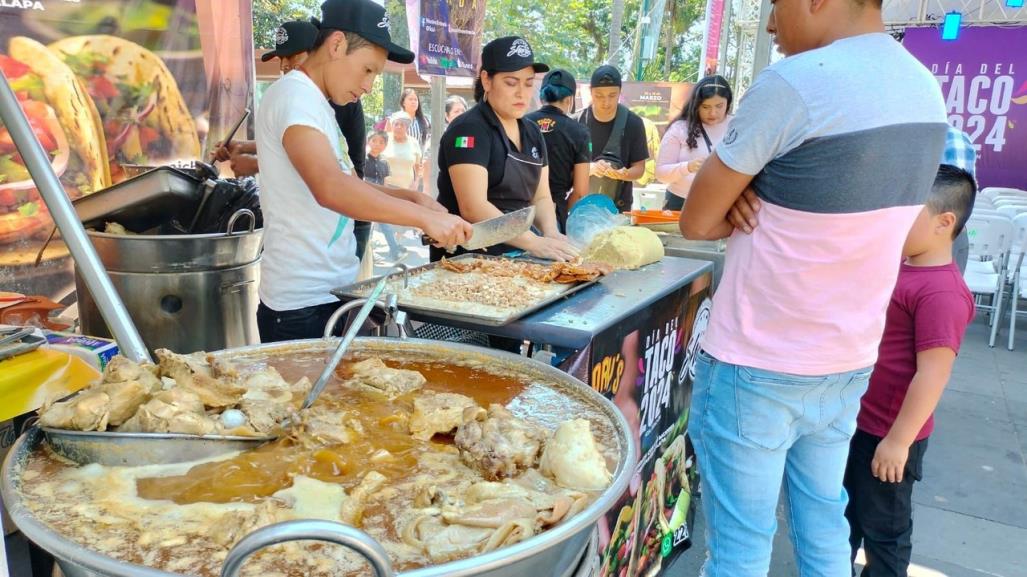 Celebran del Día del Taco en Xalapa, Veracruz