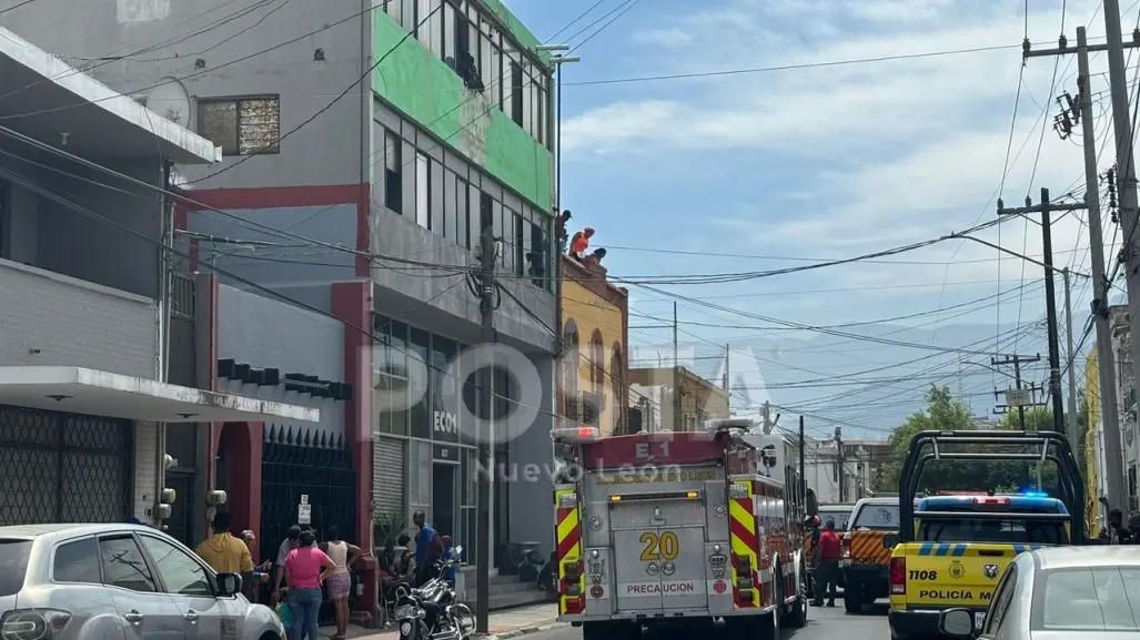 ¡Otra vez! se incendia edificio habitado por haitianos en Monterrey