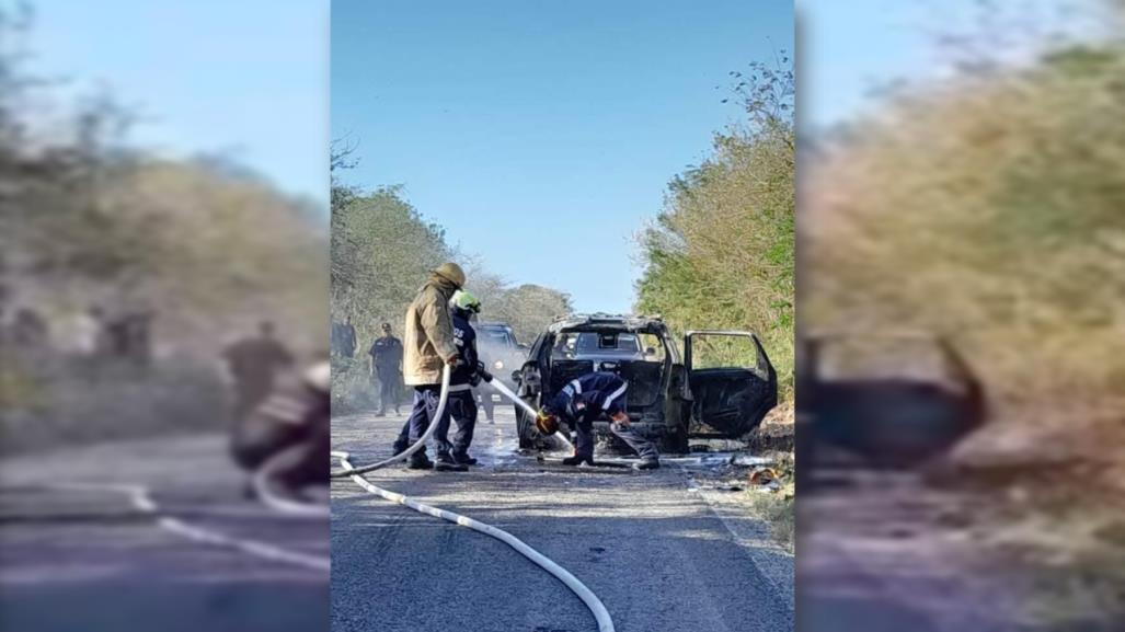 Familia se salva de ser calcinada: Se incendia su camioneta en la vía San Felipe