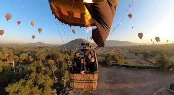 Globos aerostáticos en Teotihuacán retoman el vuelo a un año de la tragedia. Foto:  Globosteotihuacan