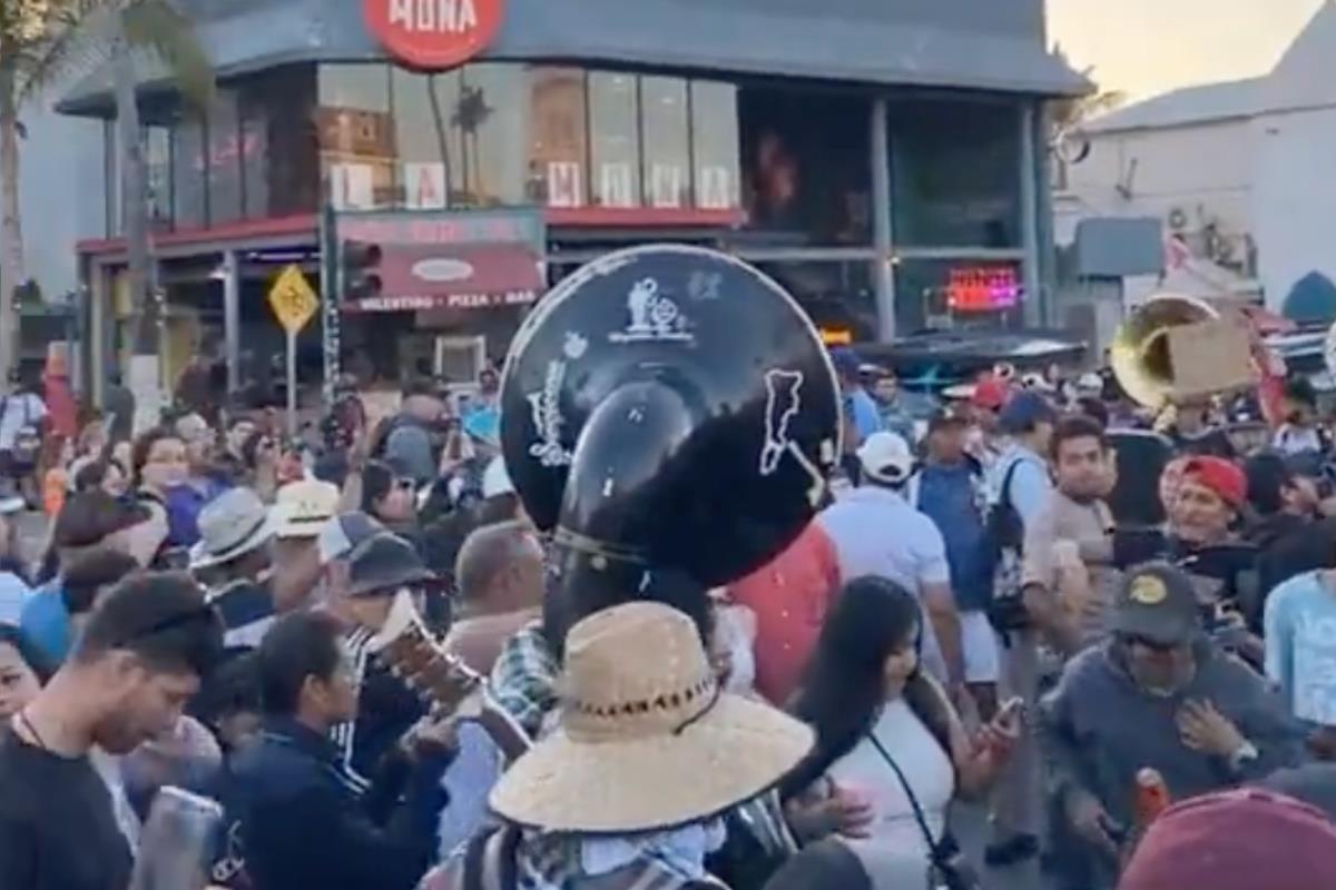 Las protestas ocurrieron luego de que varios hoteleros de la ciudad de Mazatlán, mostraran su postura en contra de las bandas. Foto: X (antes Twitter)/@candy772lml