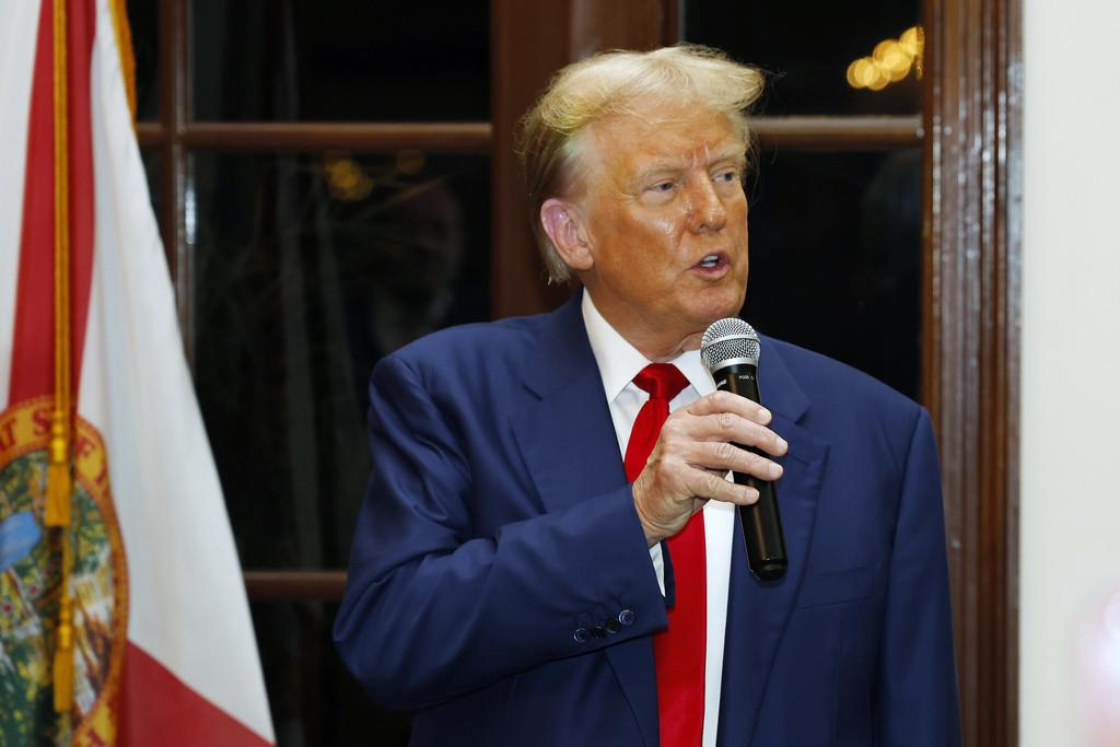 El expresidente Donald Trump durante los Club Golf Awards, el domingo 24 de marzo de 2024, en el Trump International Golf Course, en West Palm Beach, Florida. (AP Foto/Terry Renna)