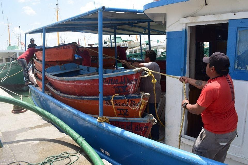 Pescadores yucatecos vuelven a alta mar para la captura del mero