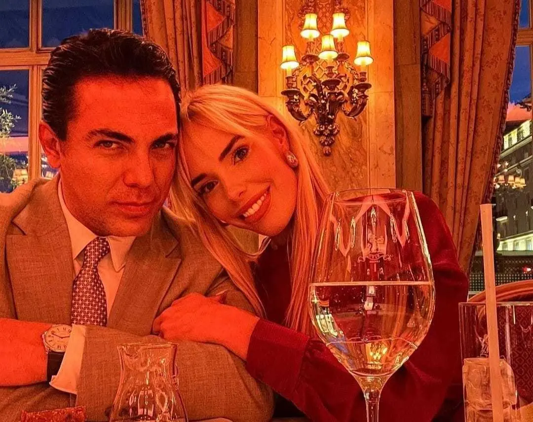 Cristian Castro se muestra feliz con nueva novia. Foto: Instagram