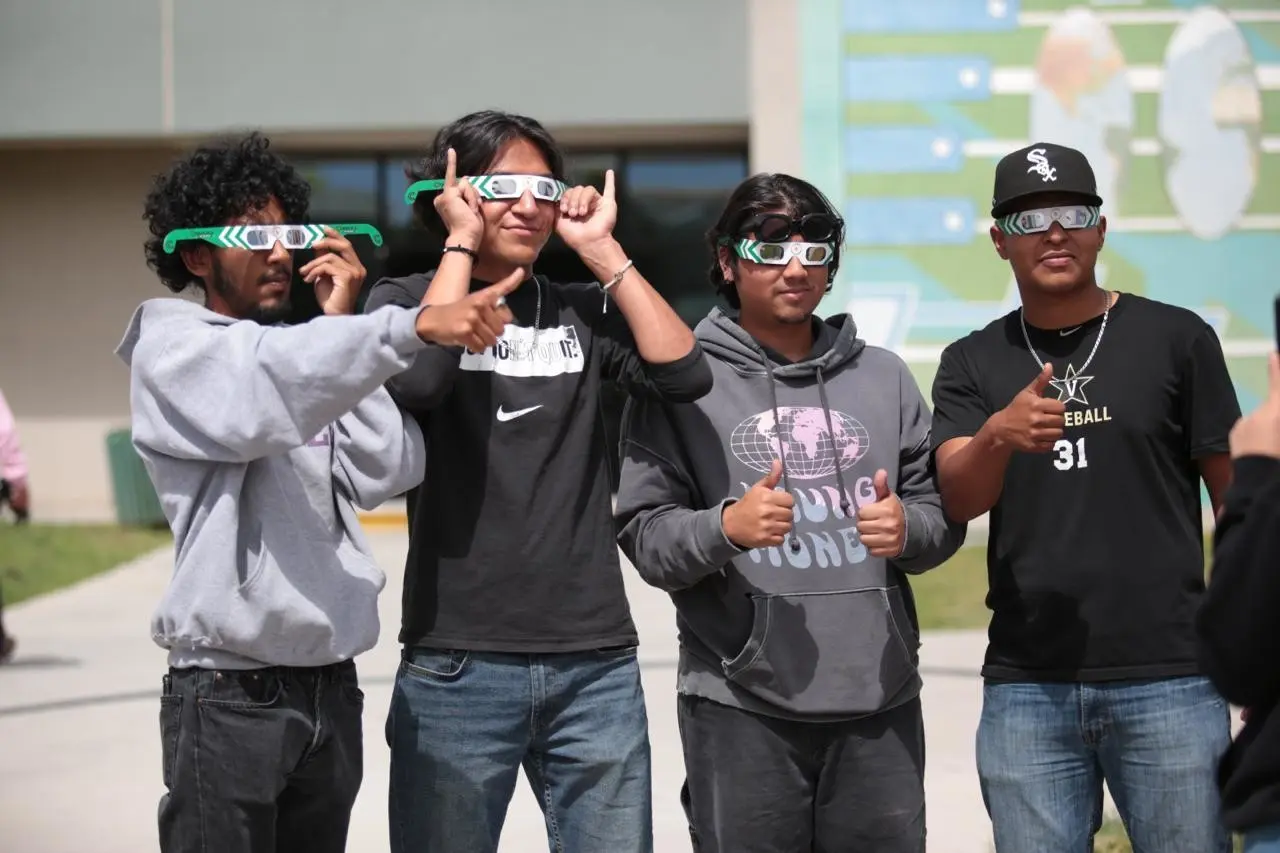 Las autoridades llaman a observar el eclipse de manera segura. (Fotografía: Gobierno de Coahuila)