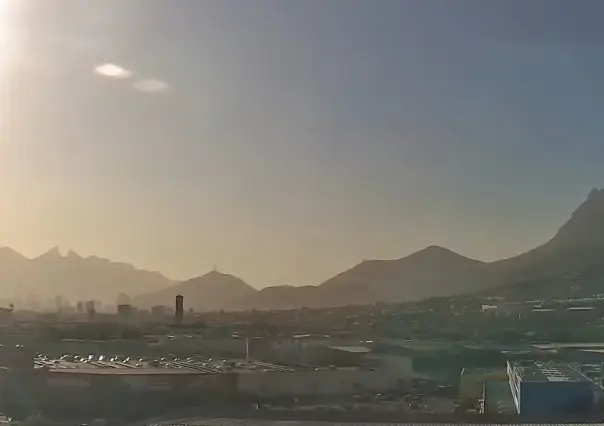 Amanece Monterrey con mala calidad del aire