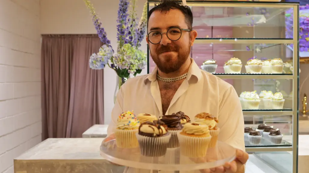 Héctor Iván Batres, el genio del twerking en forma de pastel de Anitta (VIDEO)