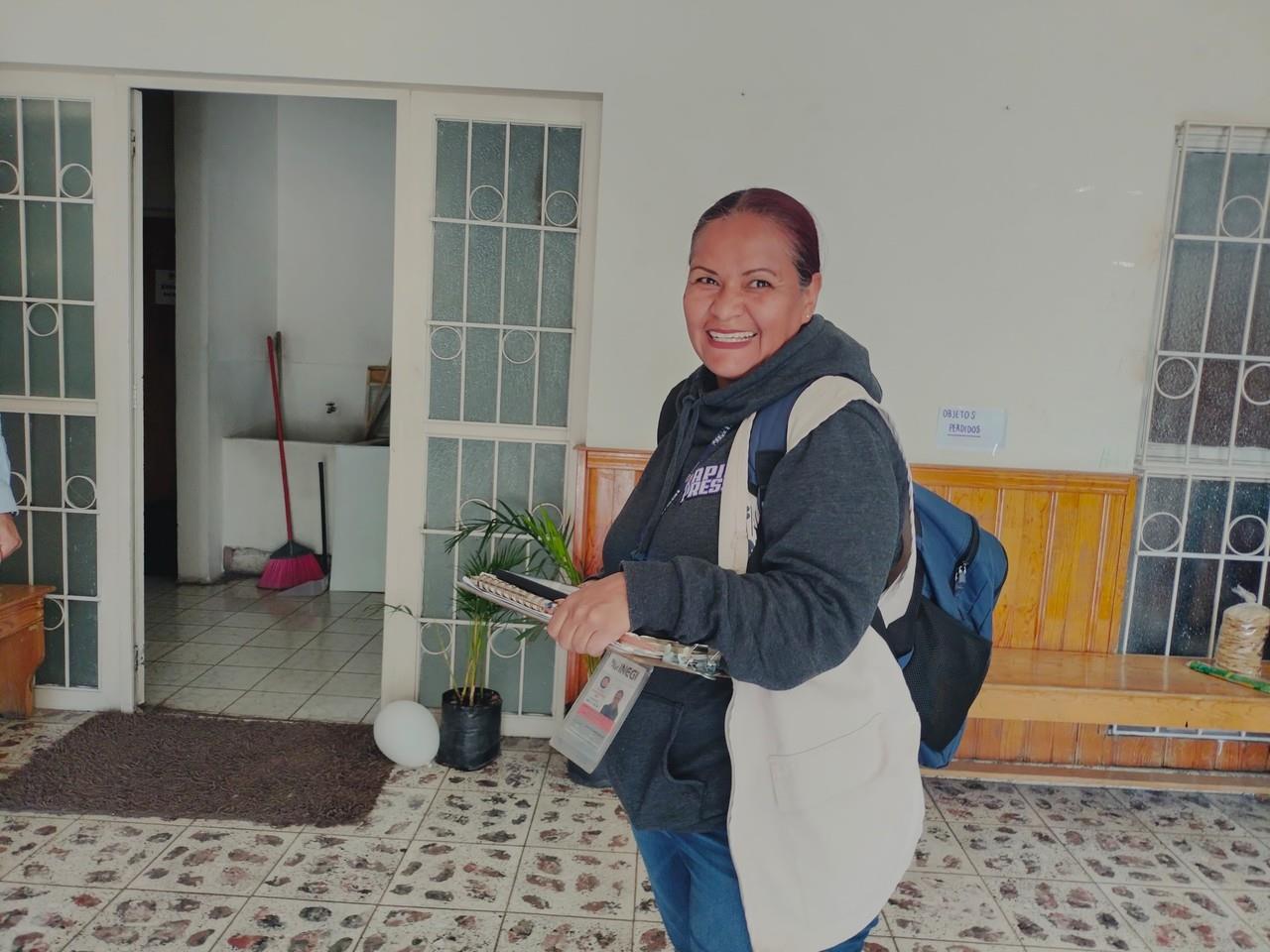 Los encuestadores del INEGI estarán visitando establecimientos comerciales de Durango, cada uno de ellos está debidamente identificados. Foto: Isaura Retana.