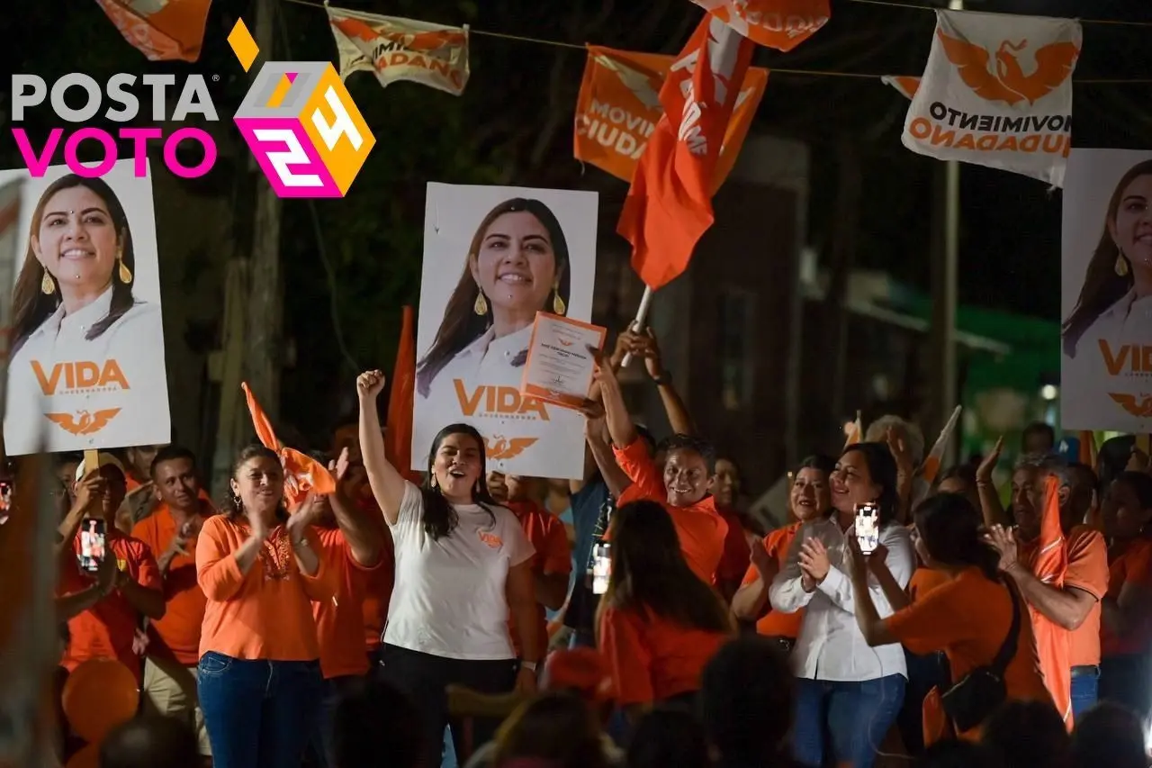 Vida Gómez, candidata de Movimiento Ciudadano, se reunió ayer con la ciudadanía de Tixkokob para presentar sus propuestas.- Foto Cortesía