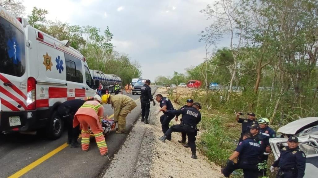 Muere niño de 7 años en aparatoso accidente en la carretera Cancún-Mérida