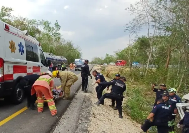 Muere niño de 7 años en aparatoso accidente en la carretera Cancún-Mérida