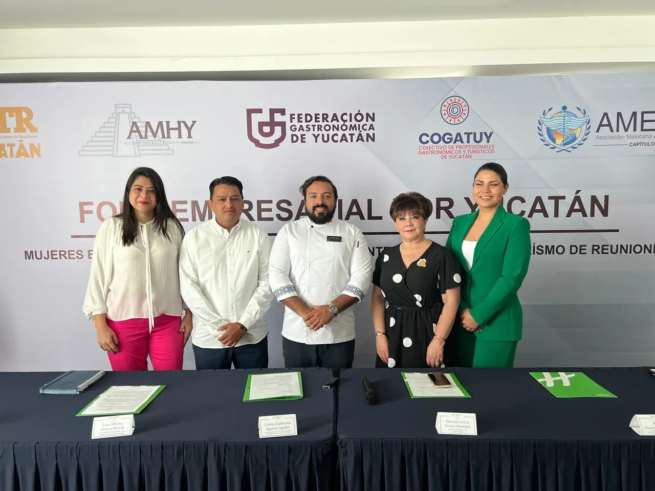 Rueda de prensa del próximo “Foro Empresarial por Yucatán” organizado por la Federación Gastronómica de Yucatán. Foto: Irving Gil