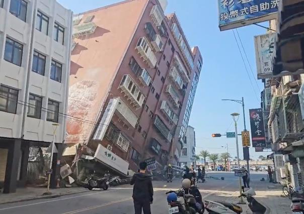 Suman nueve muertos y 800 heridos tras terremoto en Taiwán