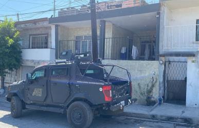 Catea AEI vivienda en Guadalupe; detienen a dos hombres y aseguran droga
