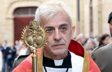 Muere sacerdote tras incendiarse su hábito durante la bendición del fuego