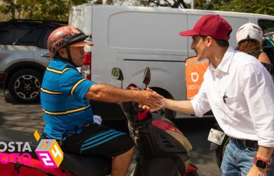 Rommel Pacheco recibe respaldo de vecinos de Macroplaza y Kukulcán