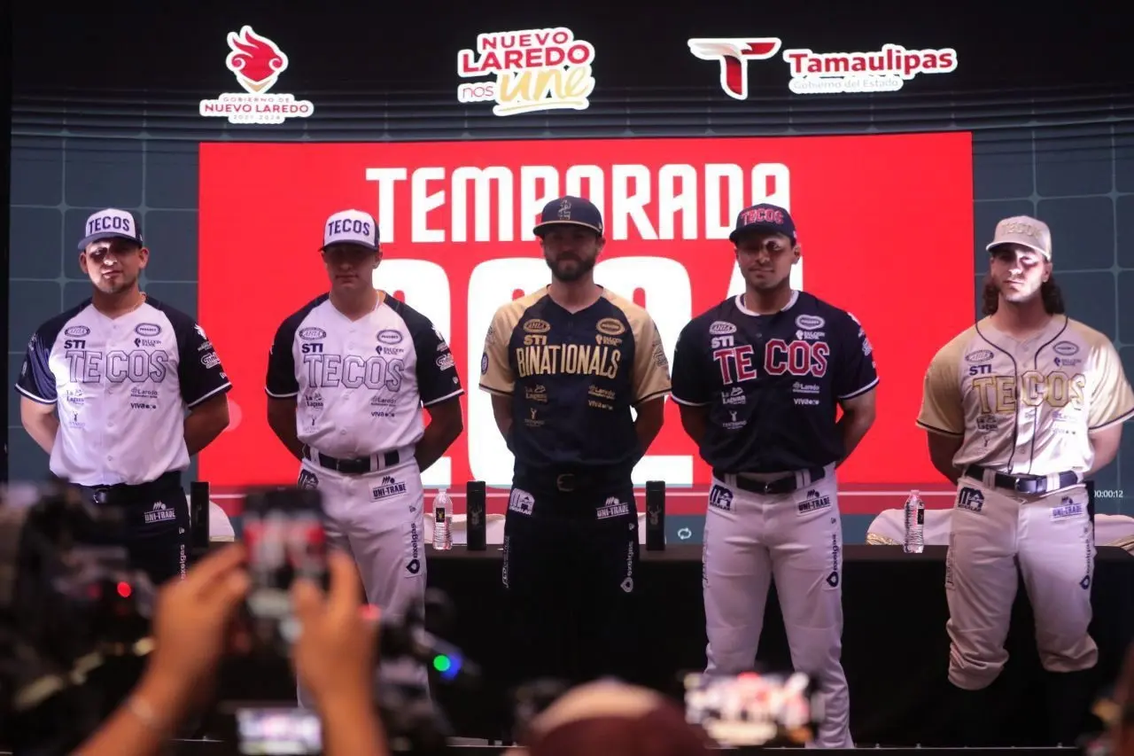 Tecolotes de los Dos Laredos presentan nuevos uniformes