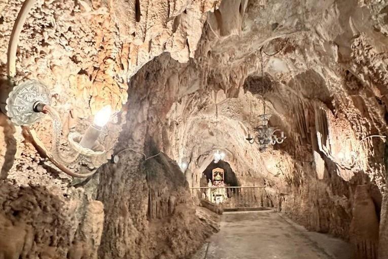 Explorando maravilla subterránea las Grutas de García: Andares de David Dorantes