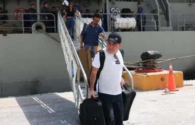 Llegan a Yucatán los 34 mexicanos evacuados de Haití