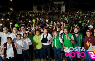 Huacho Díaz Mena continúa su gira con el fuerte respaldo del oriente de Yucatán