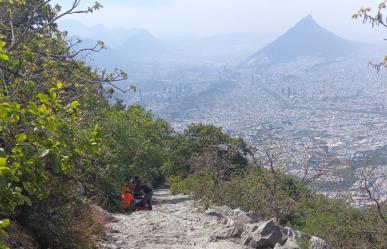 Rescata Protección Civil de Guadalupe a joven lesionado en Cerro de la Silla