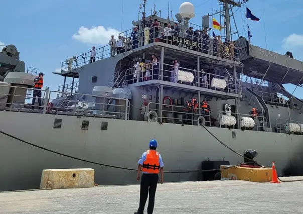 Progreso recibe a mexicanos rescatados de Haití