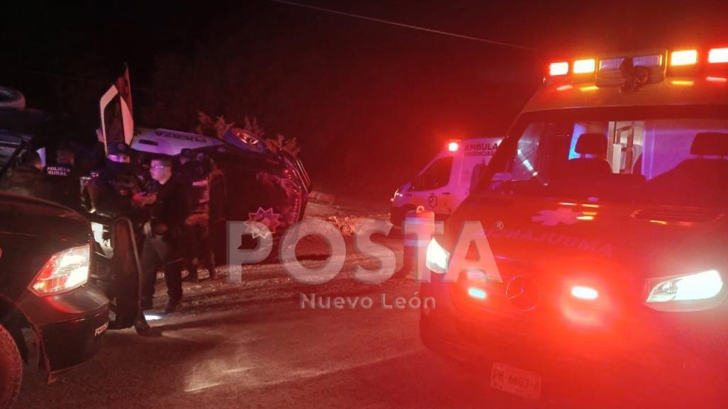 Tres policías resultan lesionados en accidente en Galeana