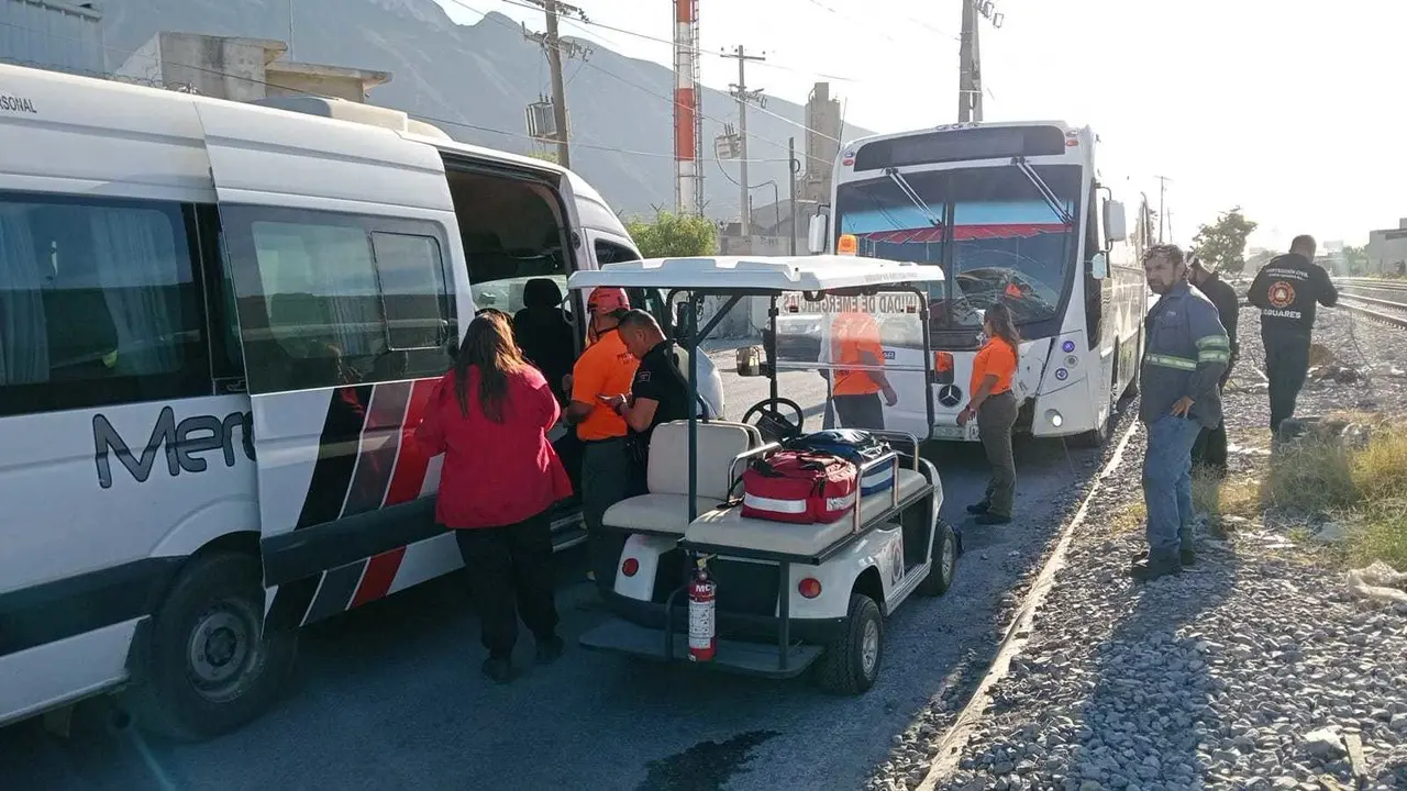 Accidente vial con 9 lesionados en Santa Catarina. Foto. PC NL