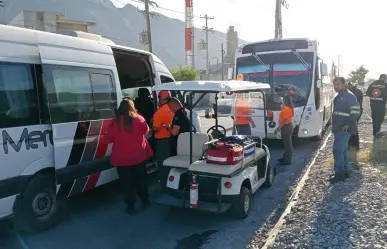 Accidente en camión de personal de empresa Frisa deja 9 lesionados en Santa Catarina