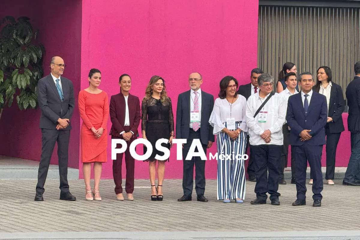 Claudia Seinmbaum llegando al debate presidencial, Foto: Alejandro Godina/ POSTA México