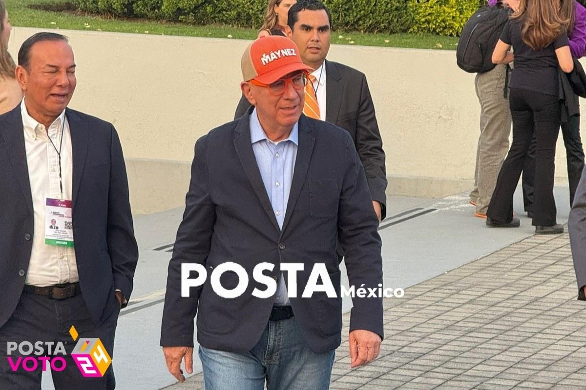 Dante Delgado llegó a las inmediaciones del INE Foto: Alejandro Godina/POSTA Ciudad de México