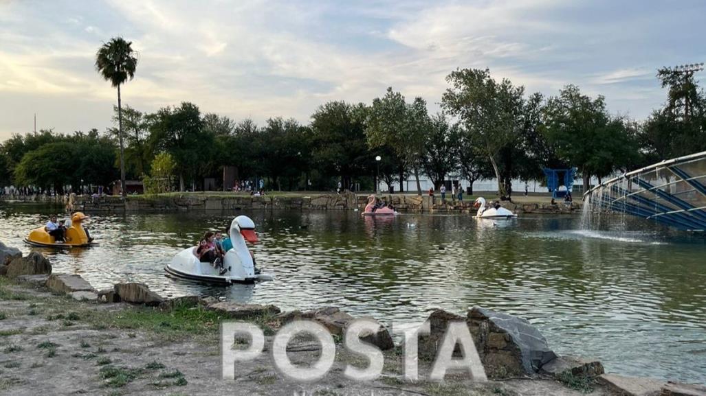 Disfrutan regios último día de vacaciones en Parque Fundidora