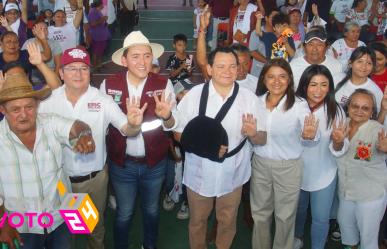 Municipios dan respaldo a Huacho Díaz Mena en la ruta de la Campaña del Pueblo