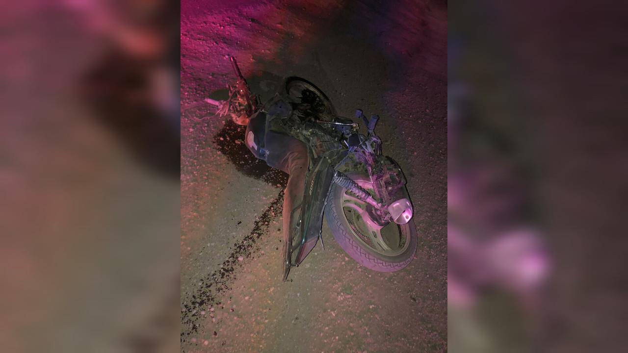 Conductor ebrio impacta y causa la muerte a un motociclista