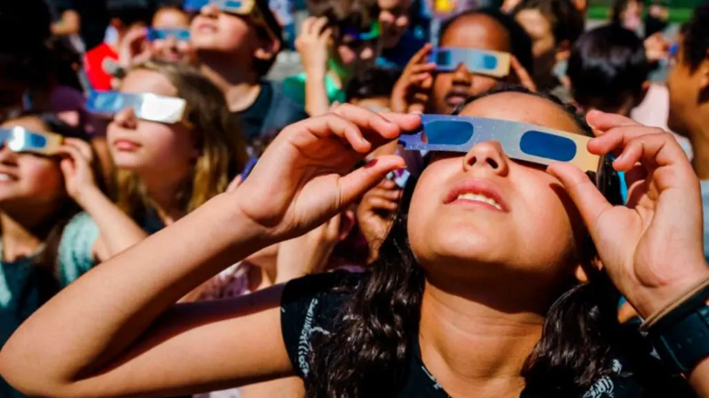 Emite SET recomendaciones para evitar riesgos en escuelas ante el eclipse solar