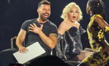 Ricky Martin aparece por sorpresa en concierto de Madonna; tuvieron show erótico