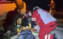 Volcadura deja tres heridos en Carretera Nacional