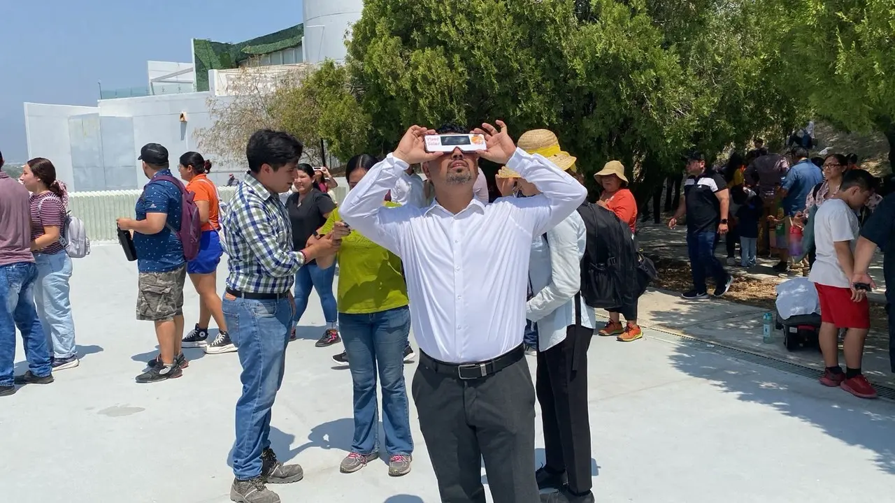 El Planetario de Victoria fue el lugar donde se reunieron más de mil personas. Fotos: María López