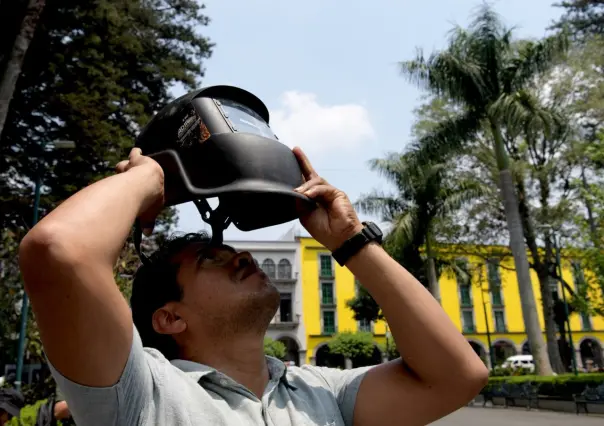 Museo Kana en Xalapa recibe a cientos de personas para ver el #EclipseSolar2024