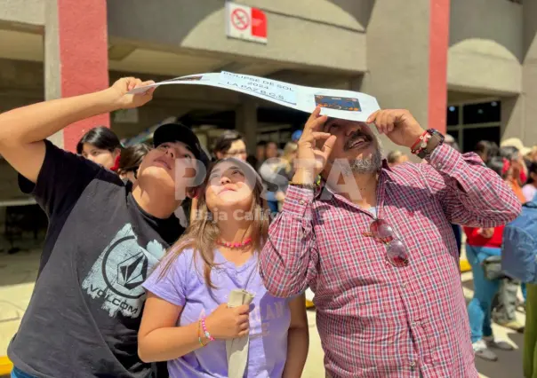 ¡Memorable! Viajan a La Paz desde Francia para ver el eclipse de Sol